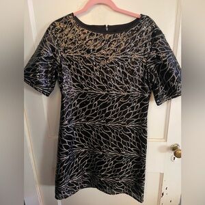 Laundry by Shelli Segal size 4 sequins / metallic cocktail dress